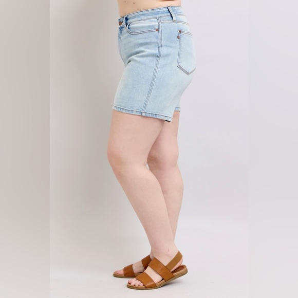 Judy Blue 2 Button Denim Shorts with Pockets Plus Size Light Blue Denim Shorts - Picture 12 of 14